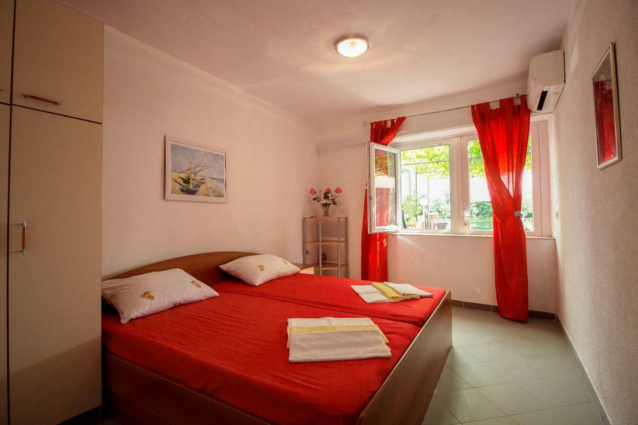 Mrkonjic Branko & Marija Apartmani Omiš Exterior foto
