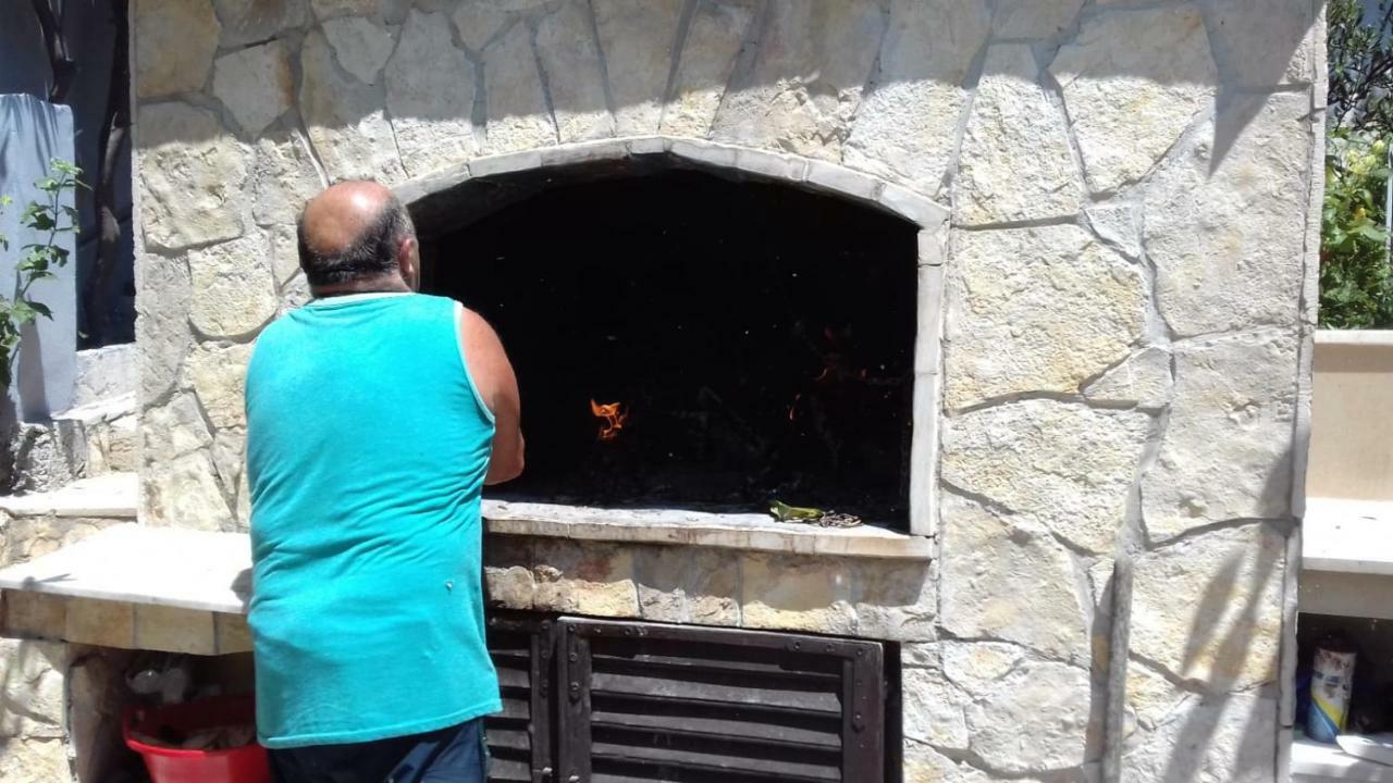 Mrkonjic Branko & Marija Apartmani Omiš Exterior foto