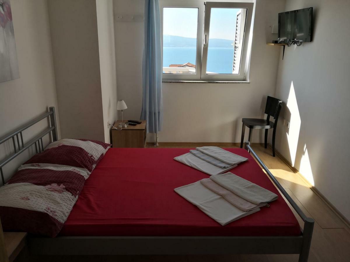 Mrkonjic Branko & Marija Apartmani Omiš Exterior foto