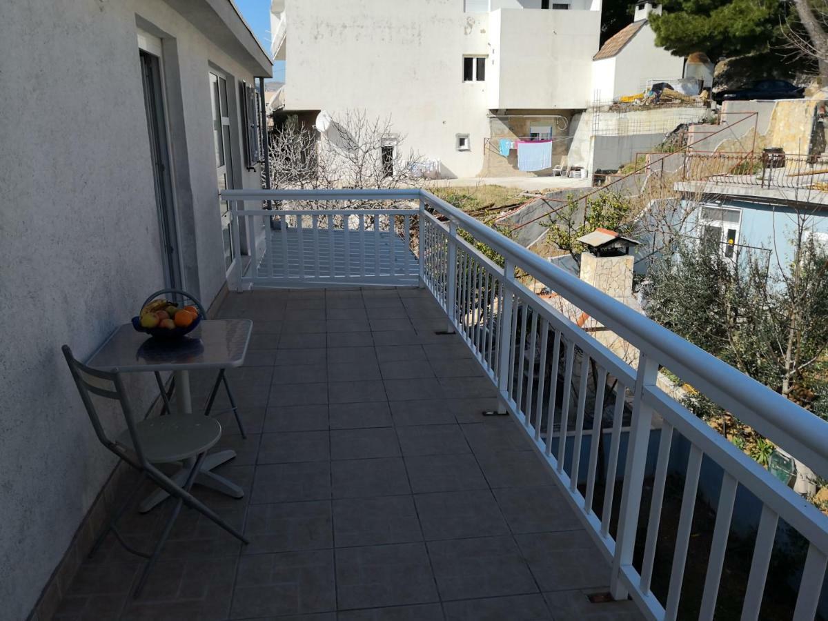 Mrkonjic Branko & Marija Apartmani Omiš Exterior foto