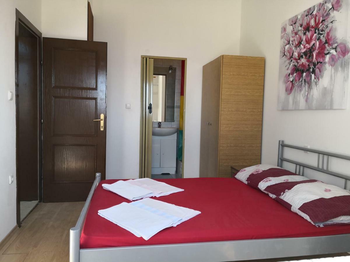 Mrkonjic Branko & Marija Apartmani Omiš Exterior foto