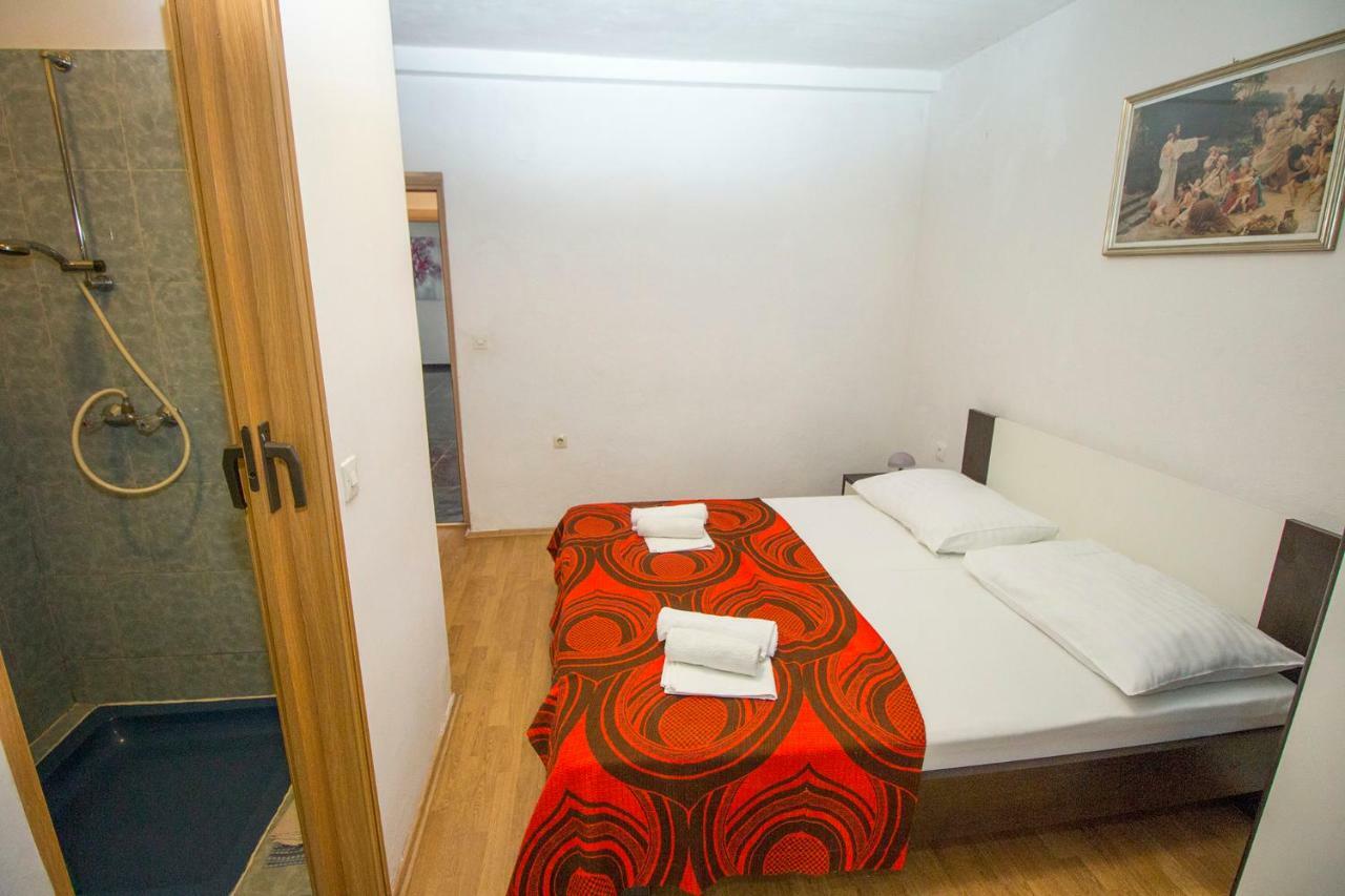 Mrkonjic Branko & Marija Apartmani Omiš Exterior foto